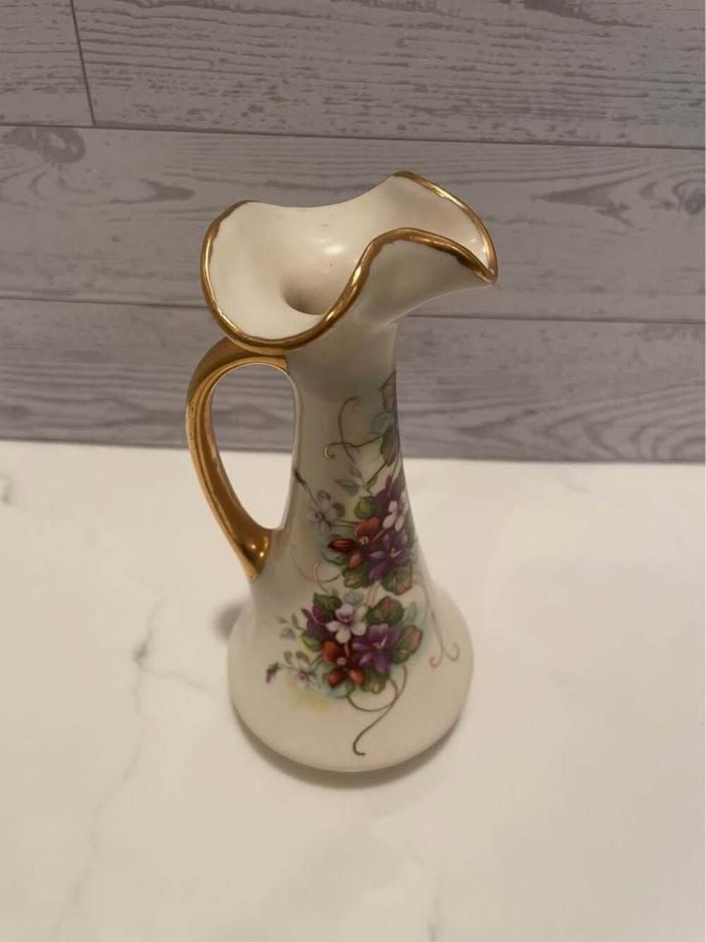VTG Ceramic Ruffle Vase with Pansies